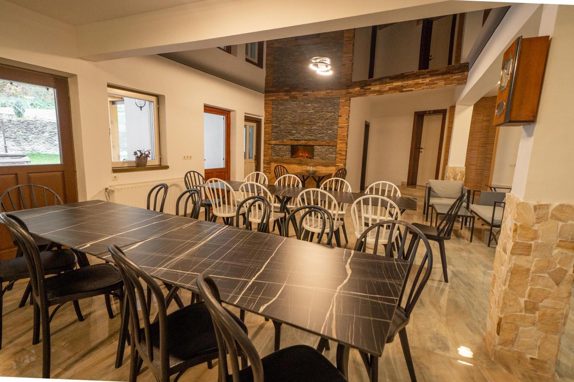Popas Turistic Transfagarasan Hotel คือร์ตีโชอารา ภายนอก รูปภาพ
