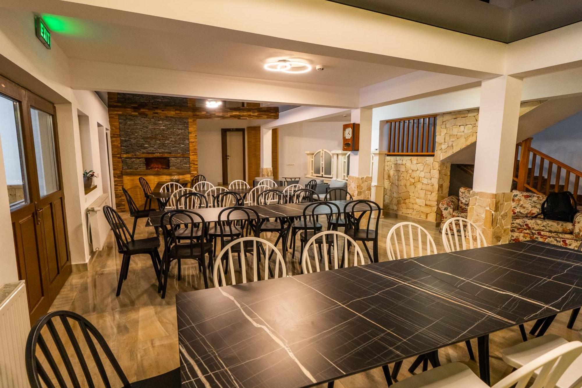 Popas Turistic Transfagarasan Hotel คือร์ตีโชอารา ภายนอก รูปภาพ