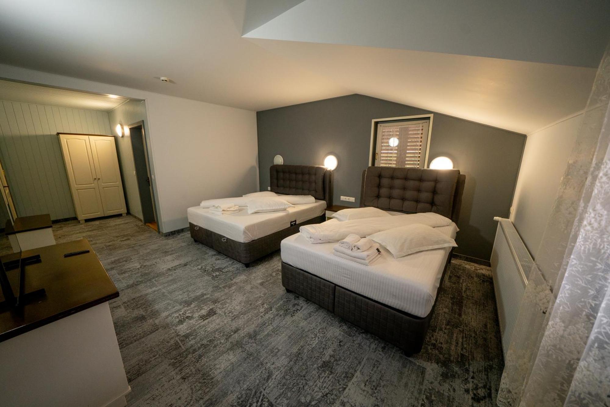 Popas Turistic Transfagarasan Hotel คือร์ตีโชอารา ภายนอก รูปภาพ