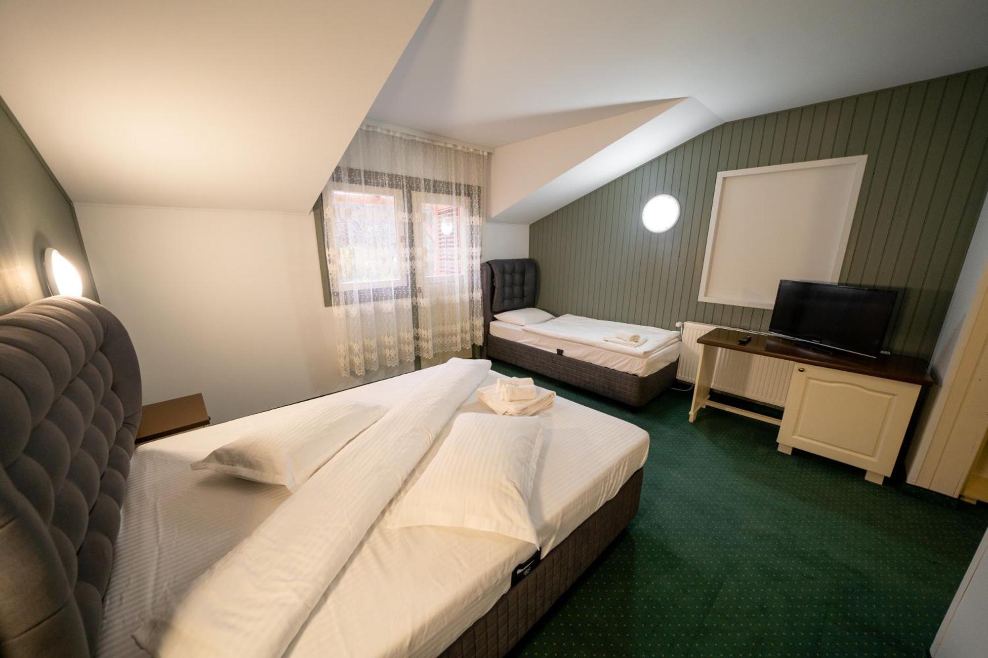 Popas Turistic Transfagarasan Hotel คือร์ตีโชอารา ภายนอก รูปภาพ