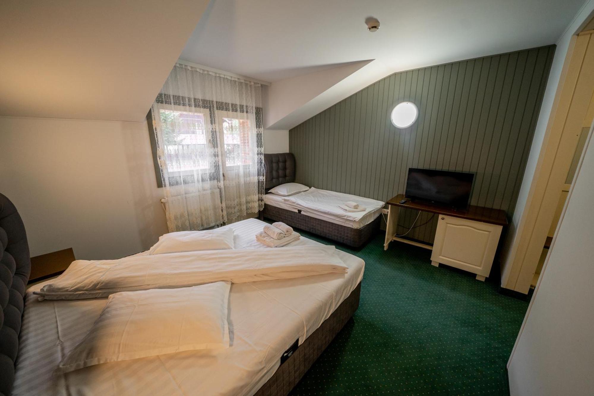 Popas Turistic Transfagarasan Hotel คือร์ตีโชอารา ภายนอก รูปภาพ